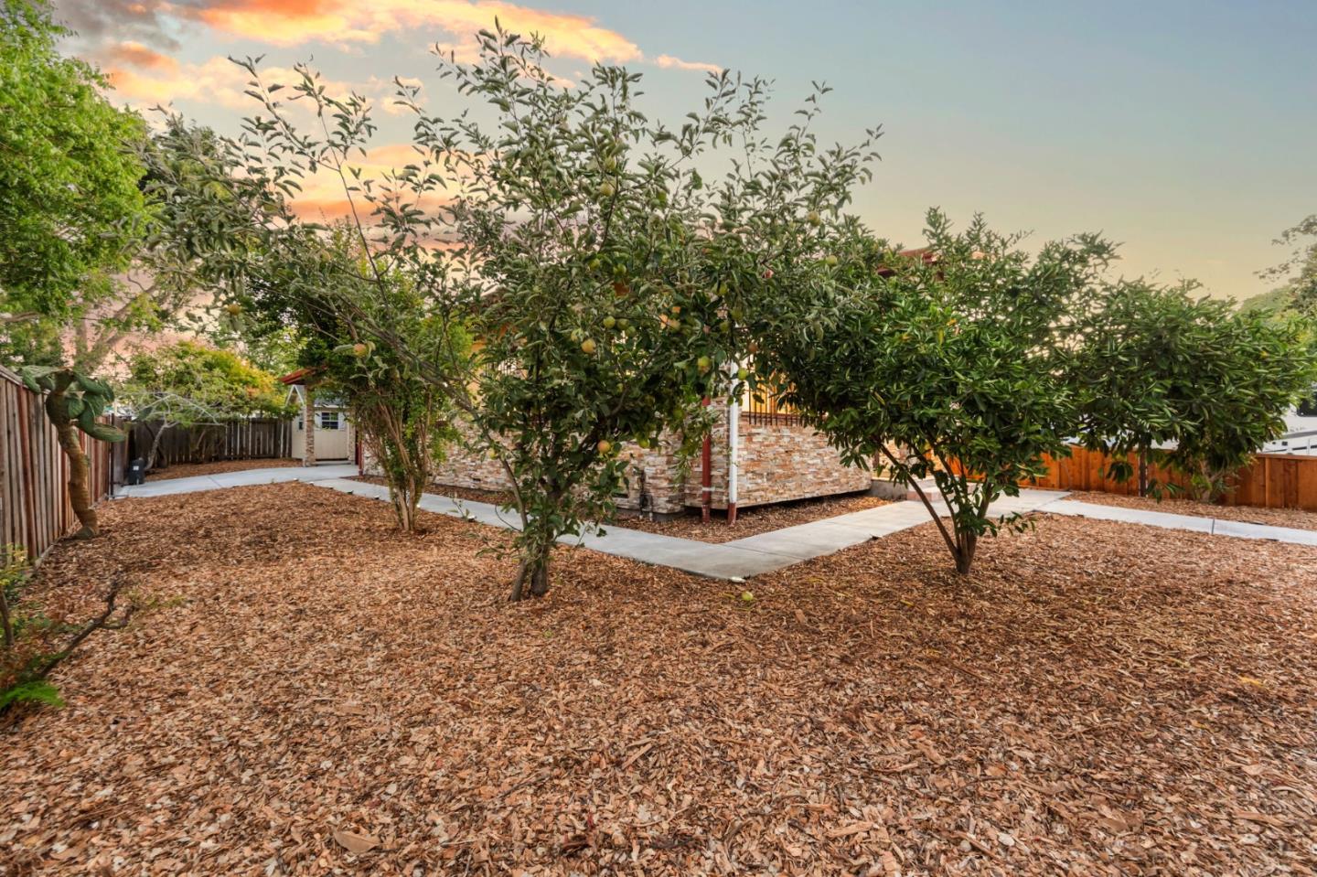 Detail Gallery Image 12 of 61 For 2536 Amethyst Dr, Santa Clara,  CA 95051 - 4 Beds | 3 Baths