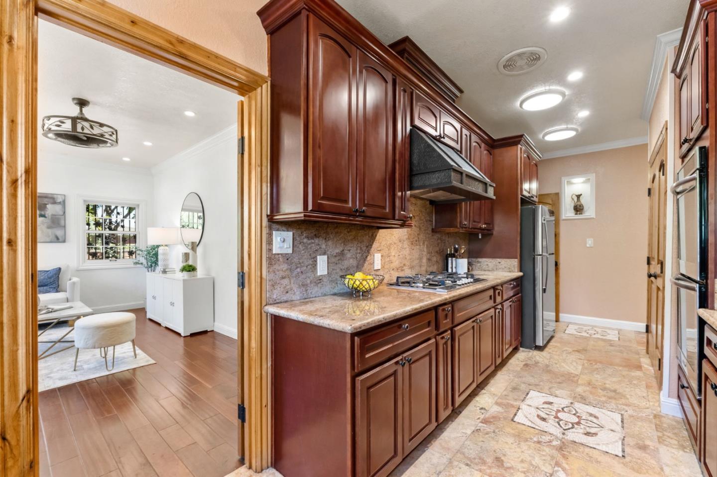 Detail Gallery Image 19 of 61 For 2536 Amethyst Dr, Santa Clara,  CA 95051 - 4 Beds | 3 Baths