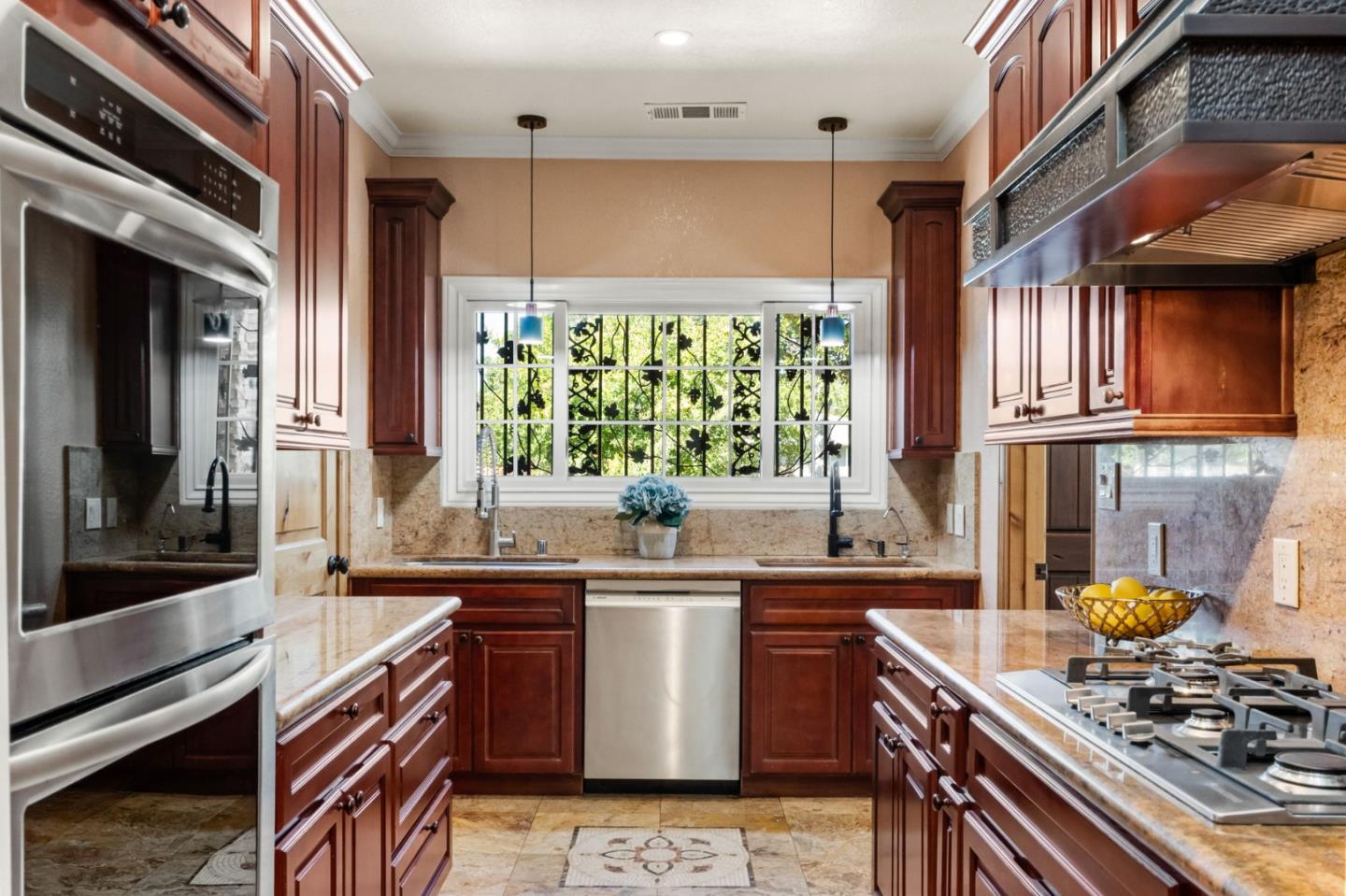 Detail Gallery Image 20 of 61 For 2536 Amethyst Dr, Santa Clara,  CA 95051 - 4 Beds | 3 Baths