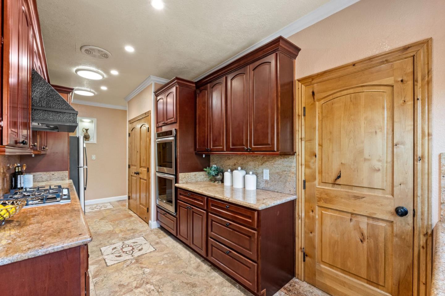 Detail Gallery Image 22 of 61 For 2536 Amethyst Dr, Santa Clara,  CA 95051 - 4 Beds | 3 Baths
