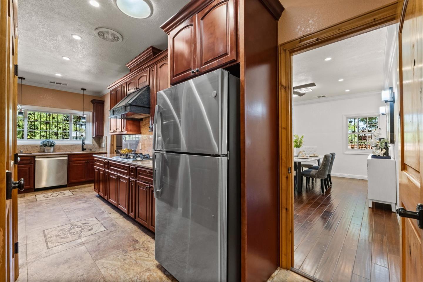 Detail Gallery Image 25 of 61 For 2536 Amethyst Dr, Santa Clara,  CA 95051 - 4 Beds | 3 Baths