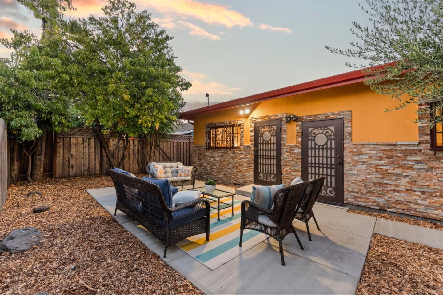 Detail Gallery Image 8 of 61 For 2536 Amethyst Dr, Santa Clara,  CA 95051 - 4 Beds | 3 Baths