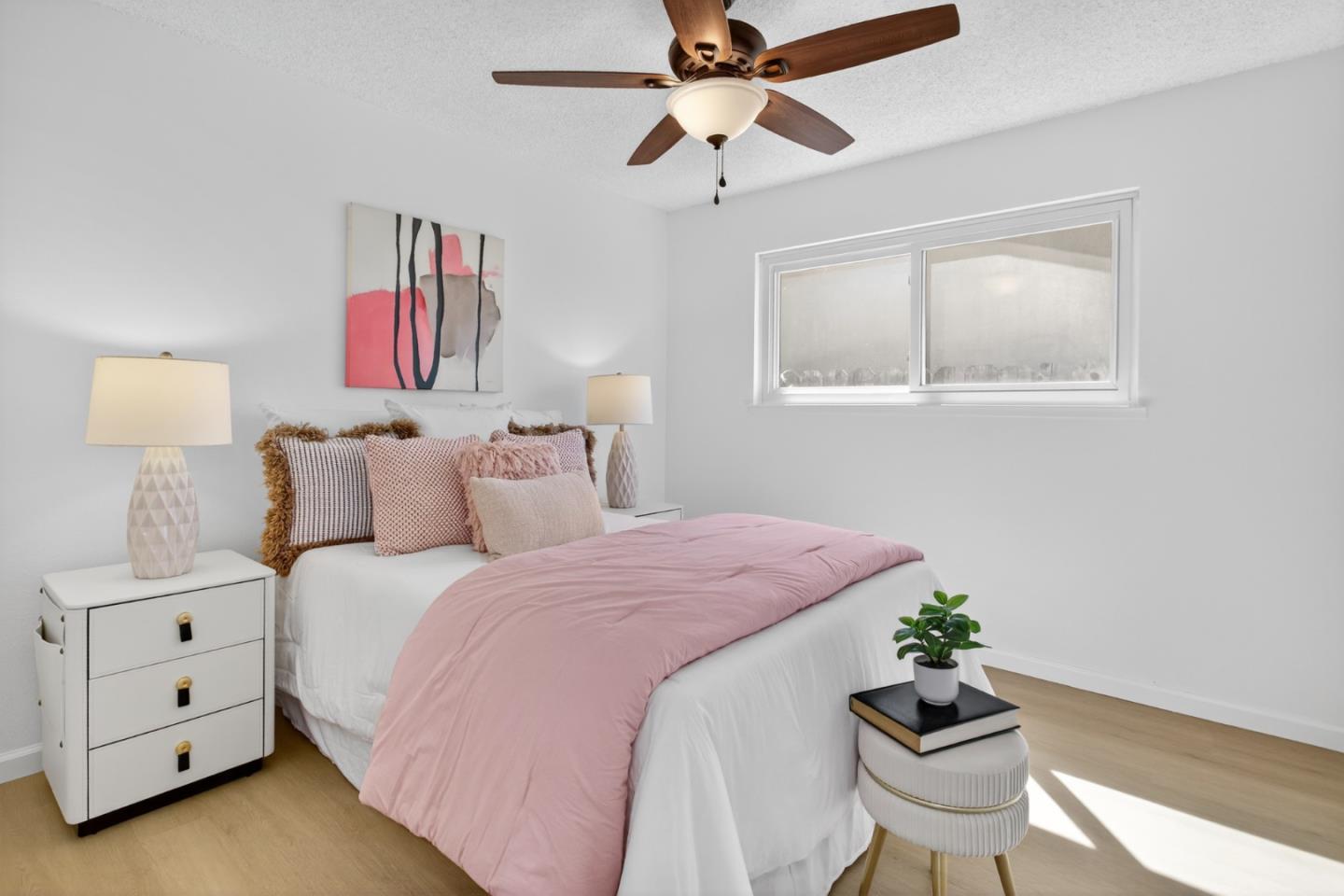 Detail Gallery Image 7 of 12 For 909 Guava Dr, Modesto,  CA 95356 - 3 Beds | 2 Baths