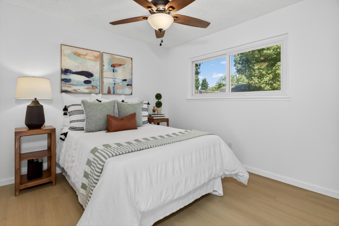 Detail Gallery Image 9 of 12 For 909 Guava Dr, Modesto,  CA 95356 - 3 Beds | 2 Baths