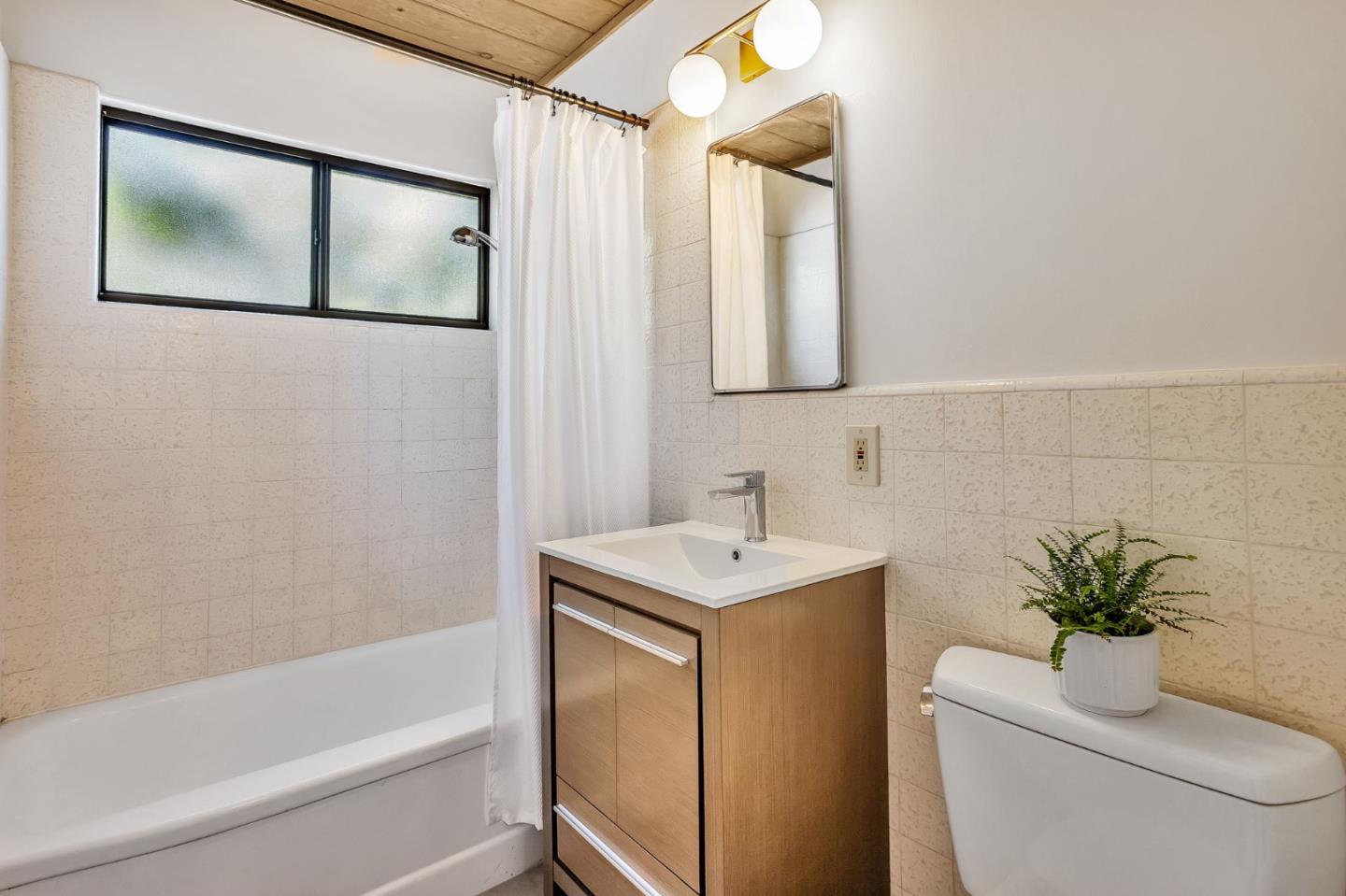 Detail Gallery Image 18 of 35 For 819 La Jennifer Way, Palo Alto,  CA 94306 - 4 Beds | 3 Baths