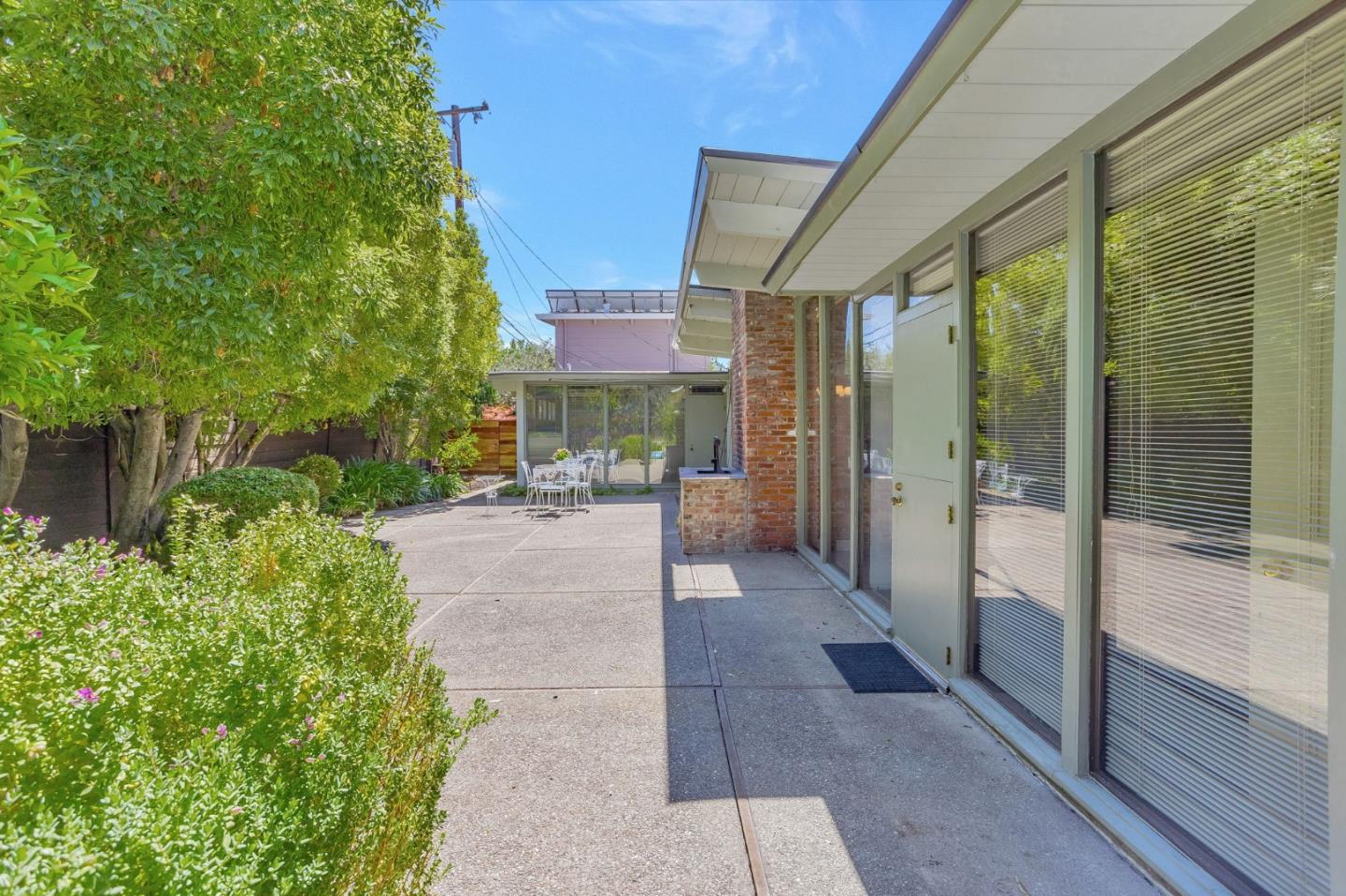 Detail Gallery Image 27 of 35 For 819 La Jennifer Way, Palo Alto,  CA 94306 - 4 Beds | 3 Baths