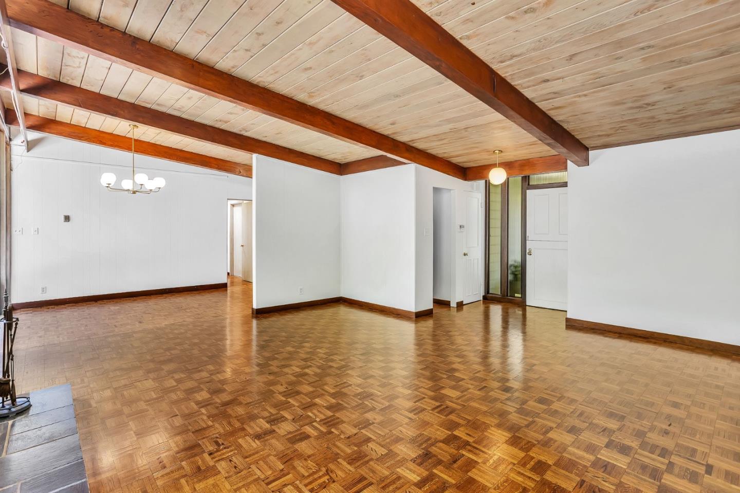 Detail Gallery Image 7 of 35 For 819 La Jennifer Way, Palo Alto,  CA 94306 - 4 Beds | 3 Baths