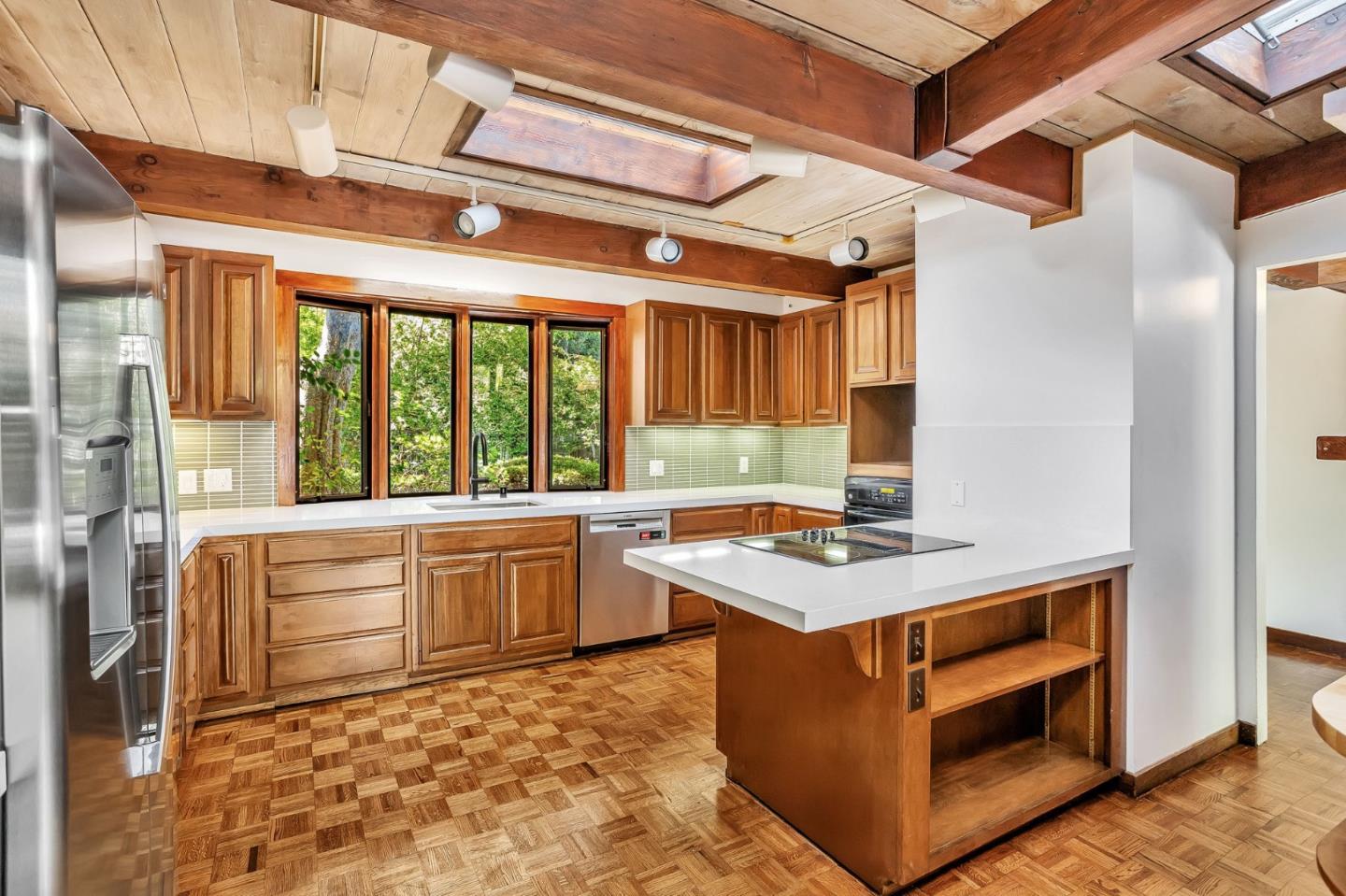 Detail Gallery Image 8 of 35 For 819 La Jennifer Way, Palo Alto,  CA 94306 - 4 Beds | 3 Baths