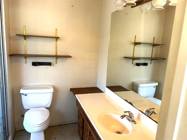 Detail Gallery Image 10 of 14 For 18395 Van Buren Ave, Salinas,  CA 93906 - 3 Beds | 2 Baths