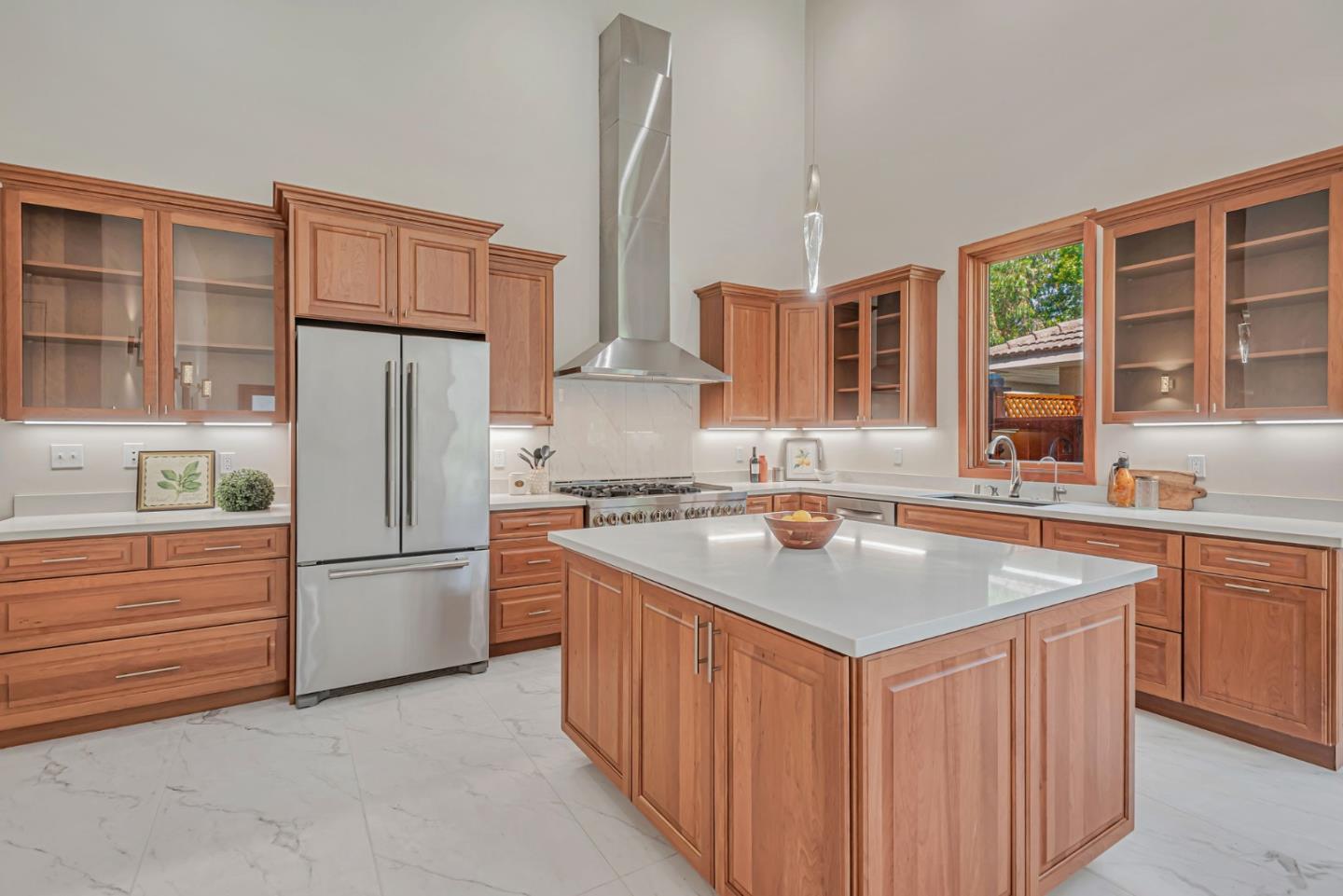 Detail Gallery Image 11 of 44 For 170 Winona Ave, Pacifica,  CA 94044 - 3 Beds | 2 Baths