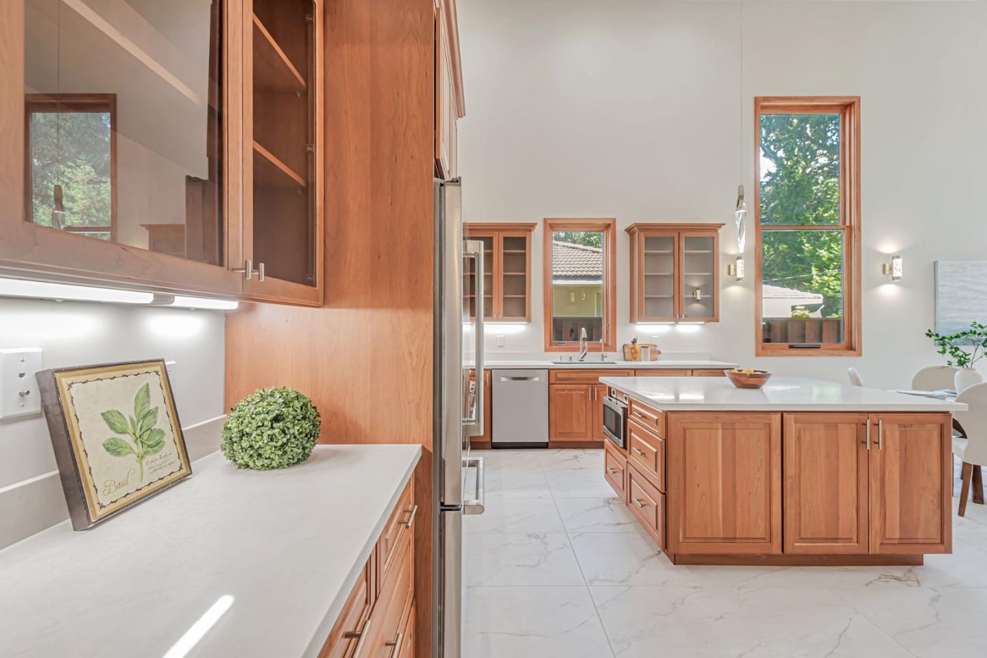 Detail Gallery Image 13 of 44 For 170 Winona Ave, Pacifica,  CA 94044 - 3 Beds | 2 Baths