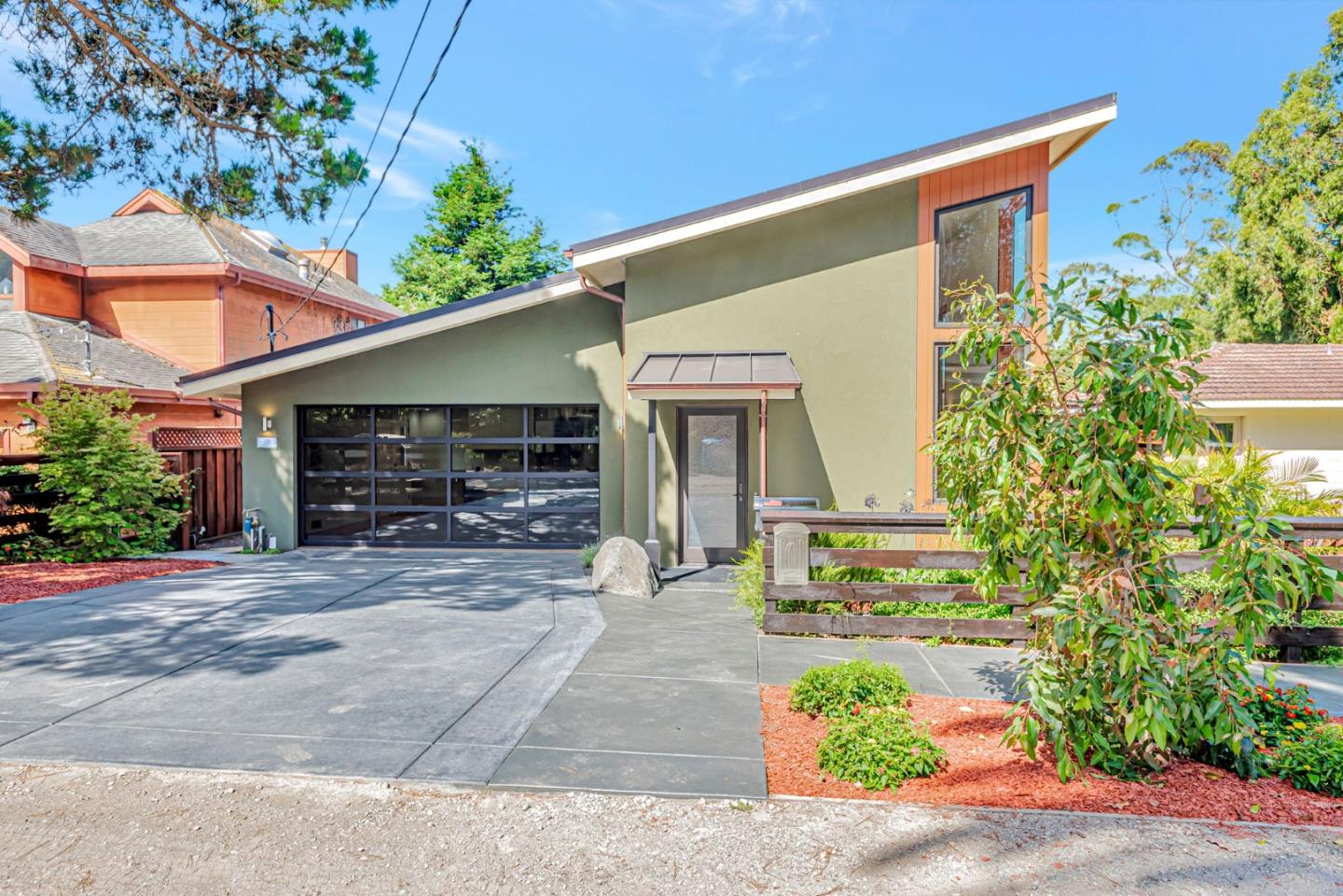Detail Gallery Image 2 of 44 For 170 Winona Ave, Pacifica,  CA 94044 - 3 Beds | 2 Baths