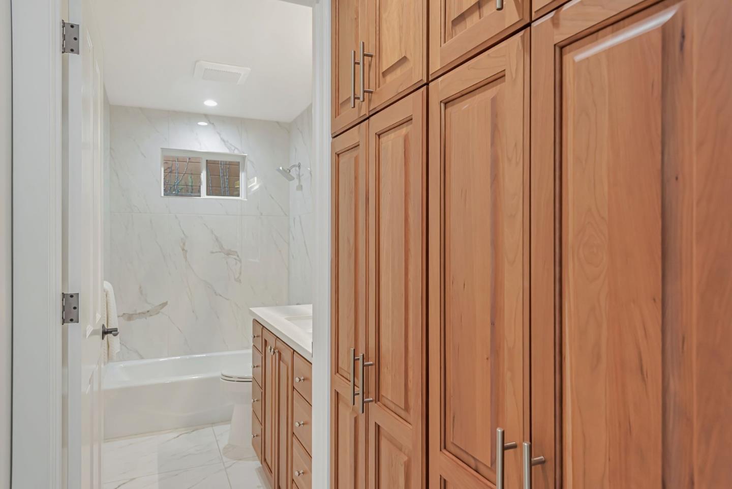 Detail Gallery Image 30 of 44 For 170 Winona Ave, Pacifica,  CA 94044 - 3 Beds | 2 Baths