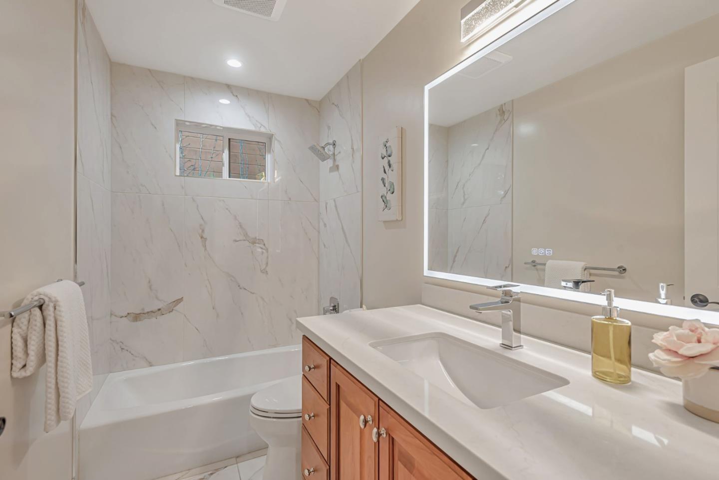 Detail Gallery Image 31 of 44 For 170 Winona Ave, Pacifica,  CA 94044 - 3 Beds | 2 Baths