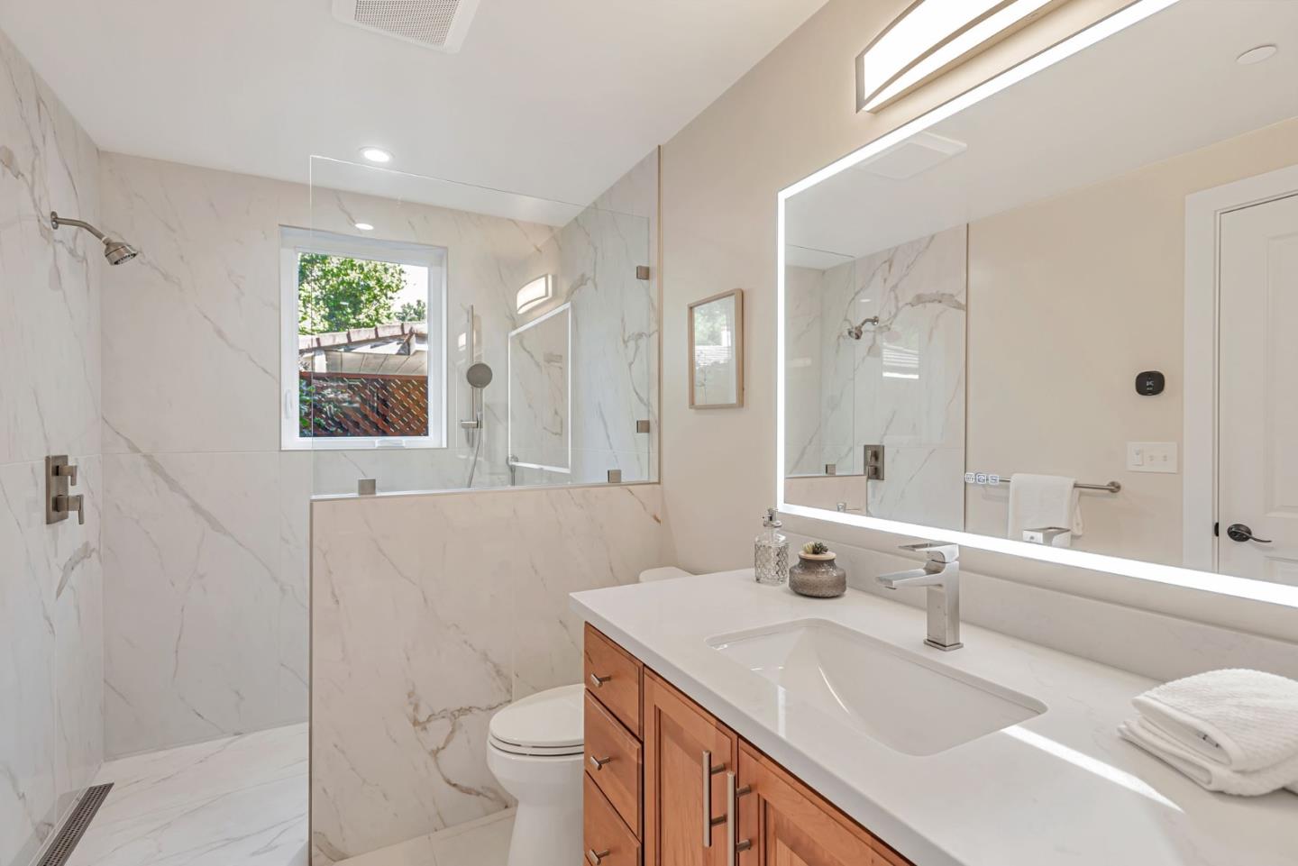 Detail Gallery Image 32 of 44 For 170 Winona Ave, Pacifica,  CA 94044 - 3 Beds | 2 Baths