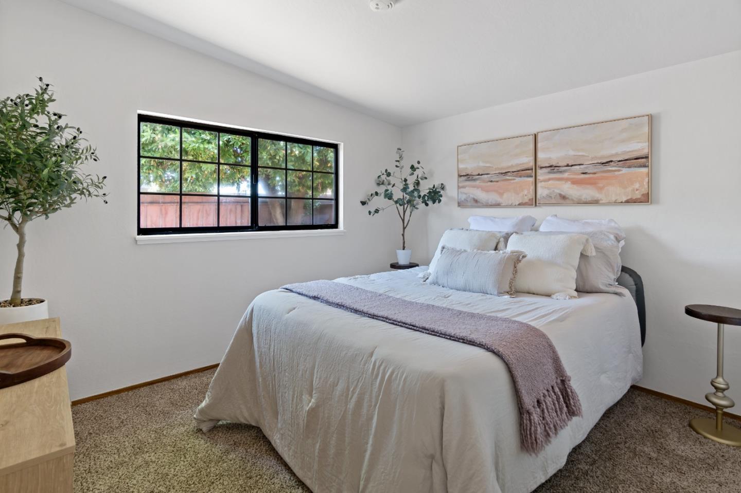 Detail Gallery Image 10 of 19 For 710 Stanford Ave, Salinas,  CA 93901 - 4 Beds | 3 Baths