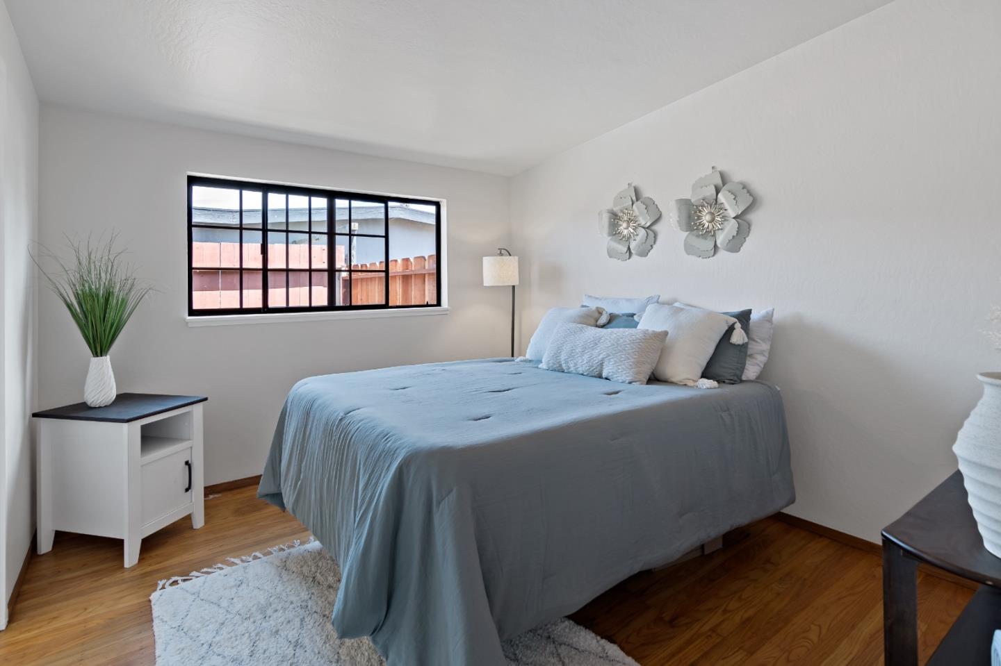 Detail Gallery Image 7 of 19 For 710 Stanford Ave, Salinas,  CA 93901 - 4 Beds | 3 Baths