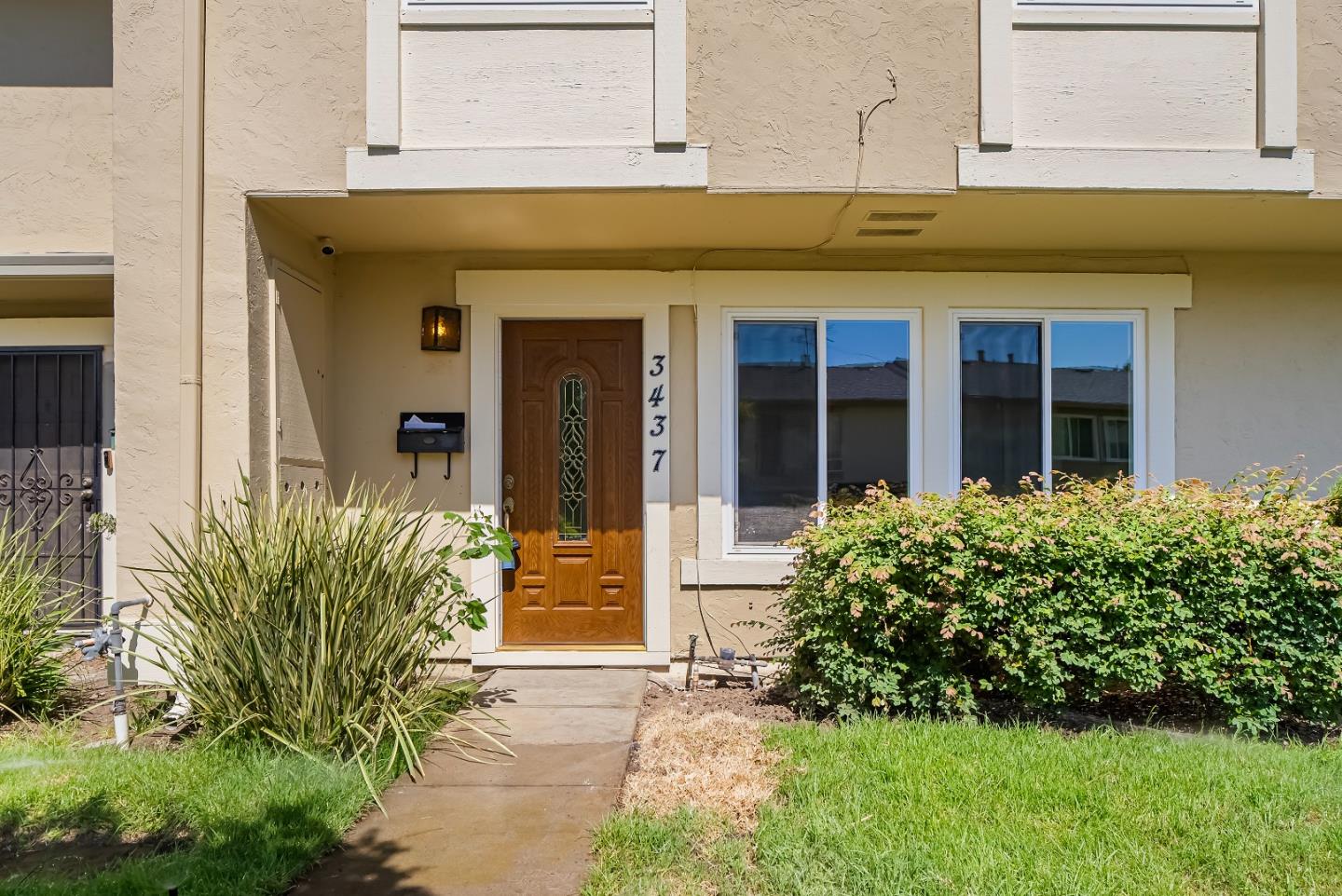 Detail Gallery Image 5 of 44 For 3437 Duchess Ct, San Jose,  CA 95132 - 4 Beds | 2/1 Baths