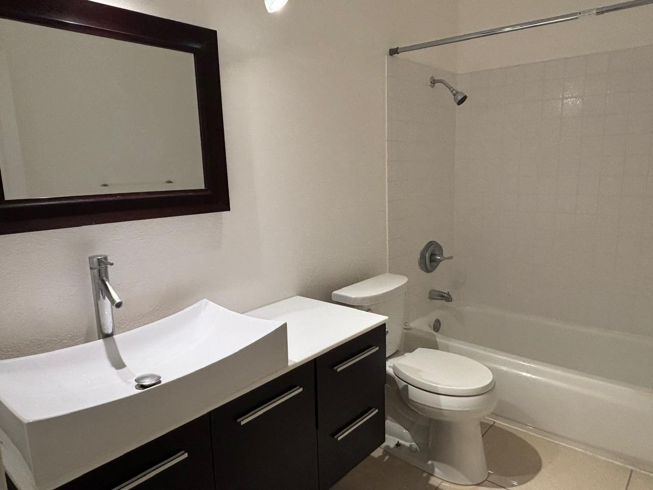 Detail Gallery Image 4 of 21 For 6204 Buena Vista Dr #B,  Newark,  CA 94560 - 3 Beds | 2 Baths