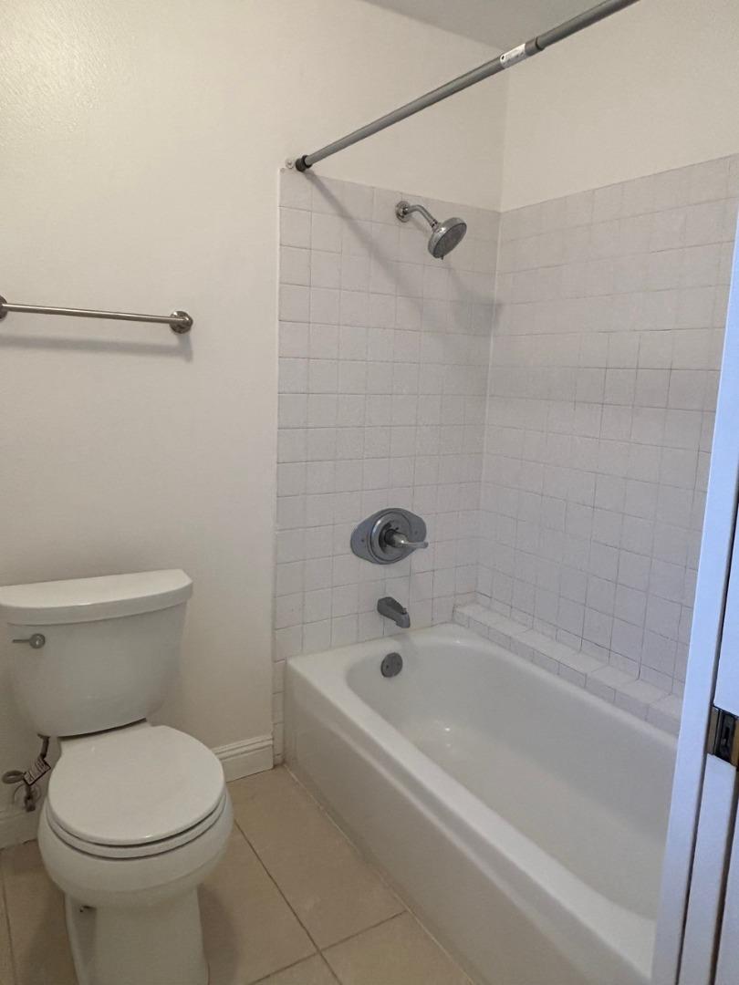 Detail Gallery Image 5 of 21 For 6204 Buena Vista Dr #B,  Newark,  CA 94560 - 3 Beds | 2 Baths