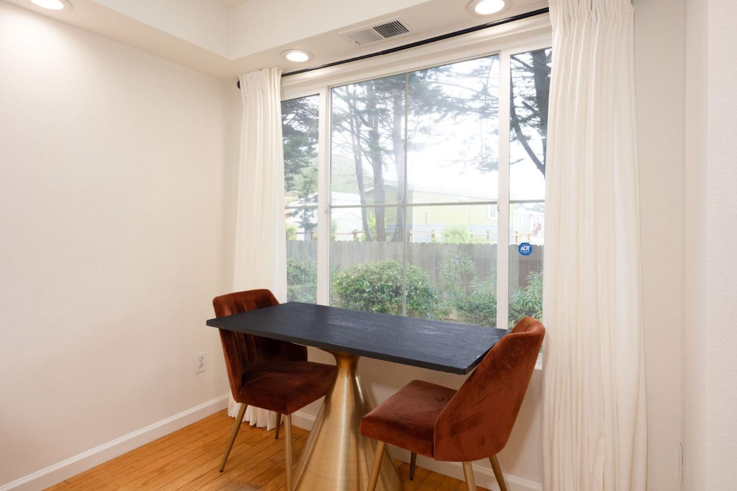 Detail Gallery Image 11 of 37 For 158 Patrick Way, Half Moon Bay,  CA 94019 - 3 Beds | 2/1 Baths