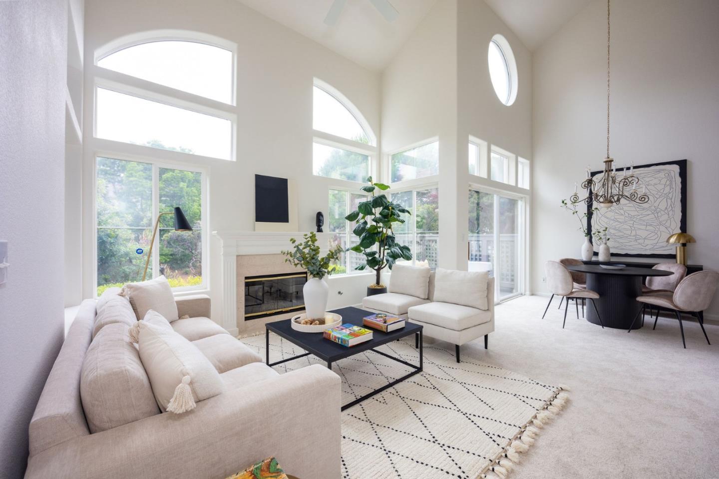 Detail Gallery Image 4 of 37 For 158 Patrick Way, Half Moon Bay,  CA 94019 - 3 Beds | 2/1 Baths