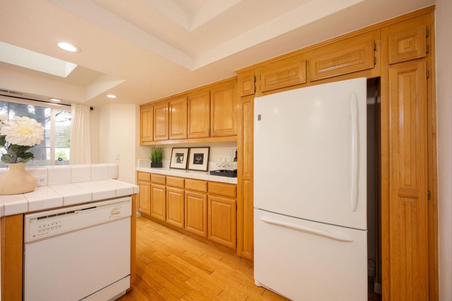Detail Gallery Image 9 of 37 For 158 Patrick Way, Half Moon Bay,  CA 94019 - 3 Beds | 2/1 Baths