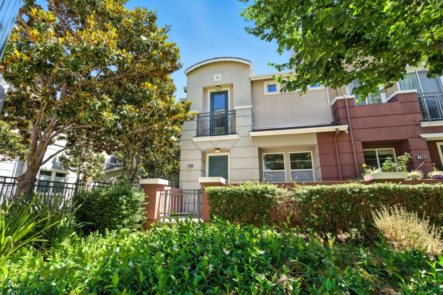 Detail Gallery Image 25 of 35 For 728 City Walk Pl #9,  Hayward,  CA 94541 - 3 Beds | 2/1 Baths