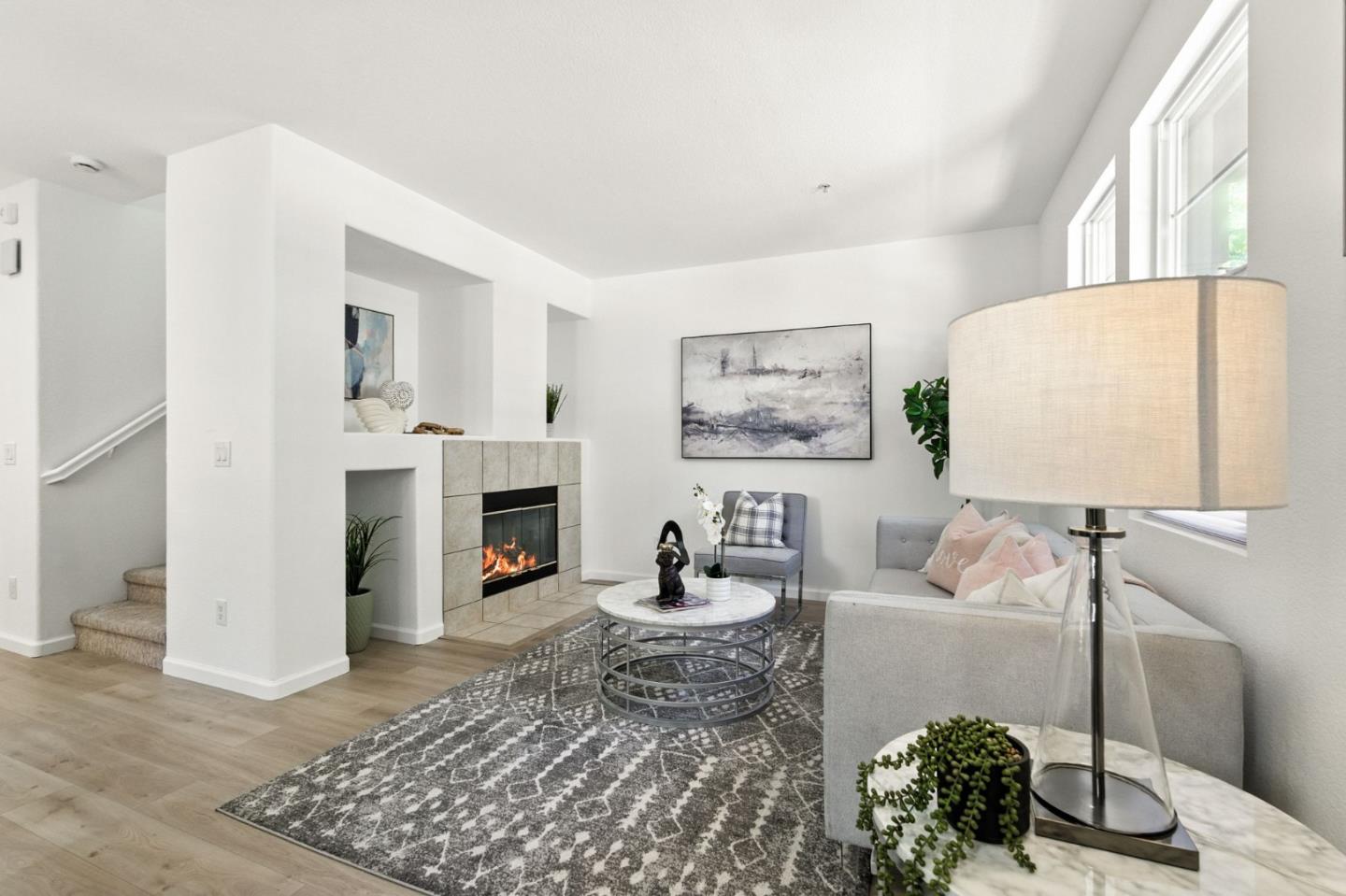 Detail Gallery Image 3 of 35 For 728 City Walk Pl #9,  Hayward,  CA 94541 - 3 Beds | 2/1 Baths