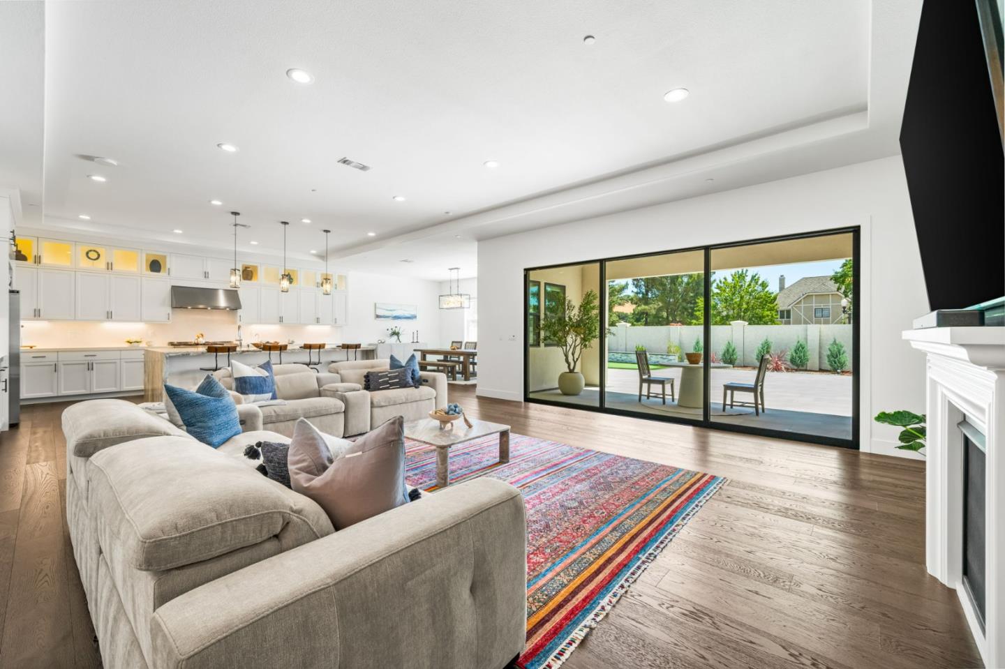 Detail Gallery Image 11 of 73 For 18312 Corte Simon, Morgan Hill,  CA 95037 - 4 Beds | 4/1 Baths