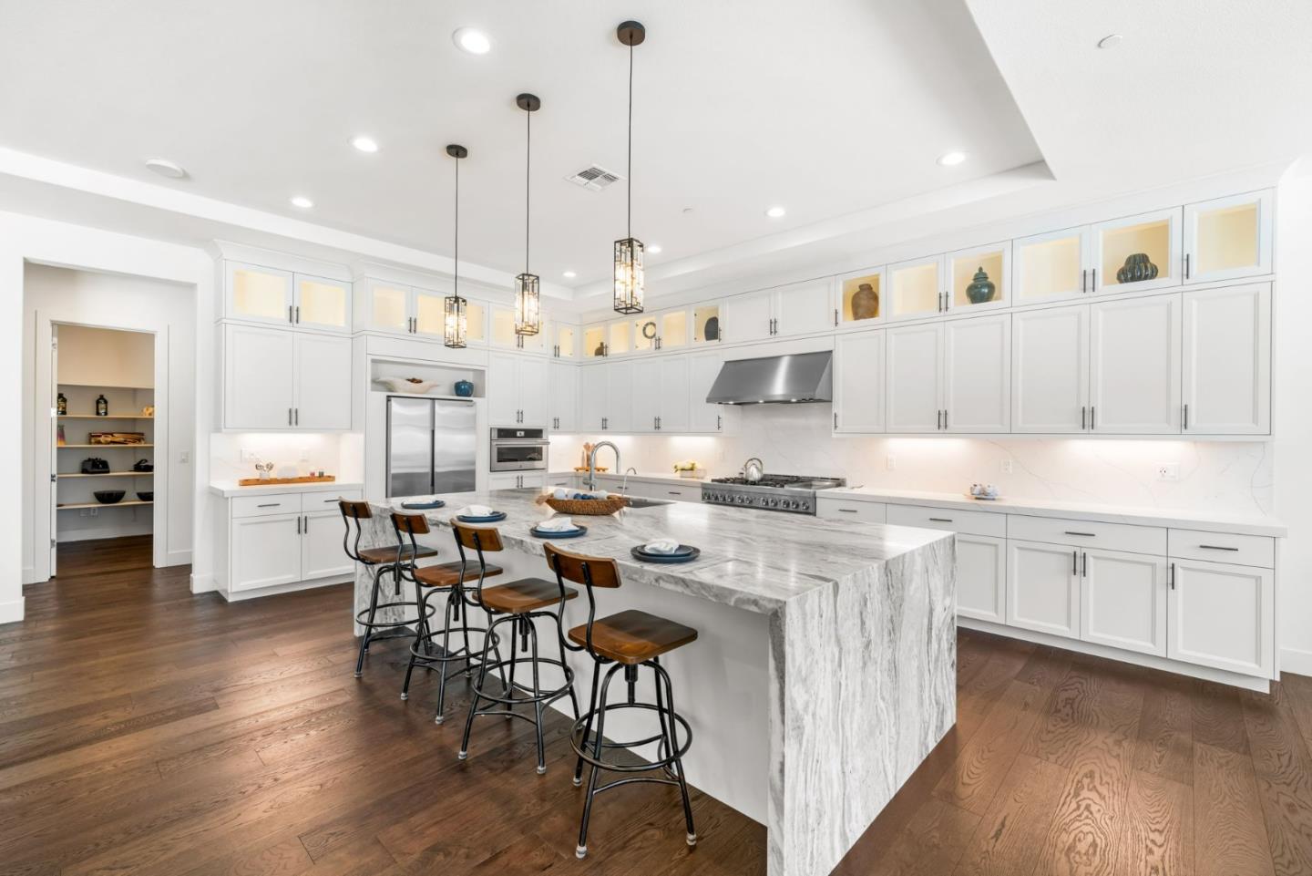 Detail Gallery Image 19 of 73 For 18312 Corte Simon, Morgan Hill,  CA 95037 - 4 Beds | 4/1 Baths