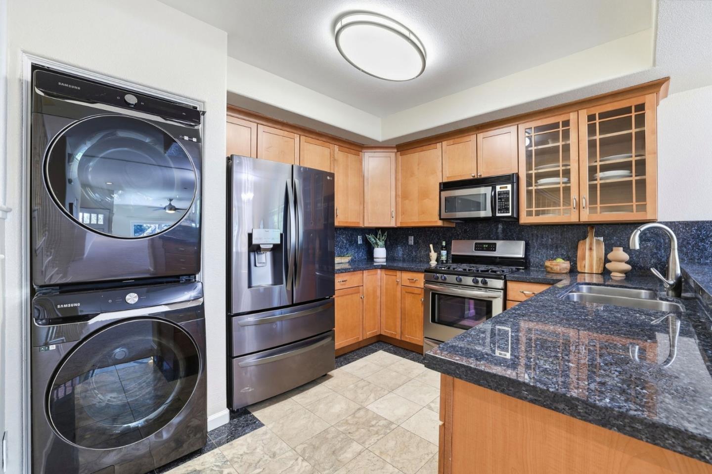 Detail Gallery Image 6 of 19 For 808 Lenzen Ave #107,  San Jose,  CA 95126 - 2 Beds | 2/1 Baths