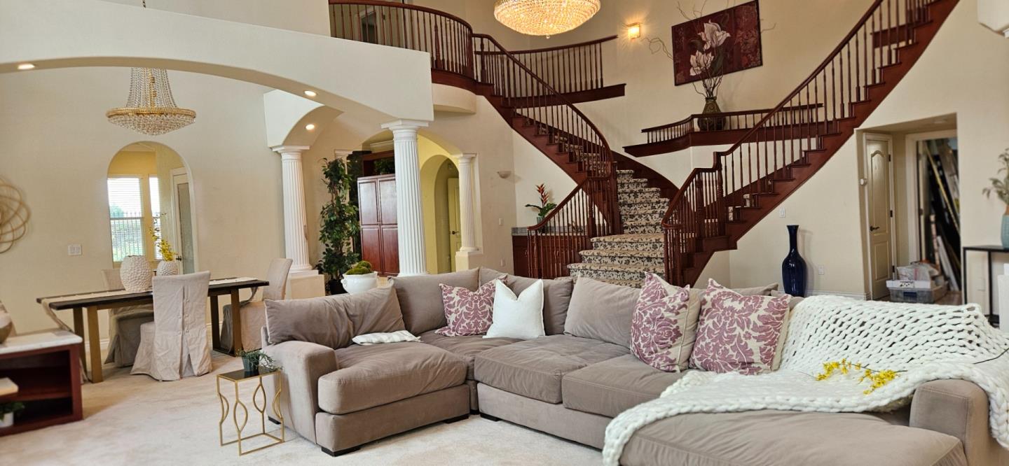 Detail Gallery Image 13 of 78 For 5752 Saint Andrews Dr, Stockton,  CA 95219 - 4 Beds | 4 Baths