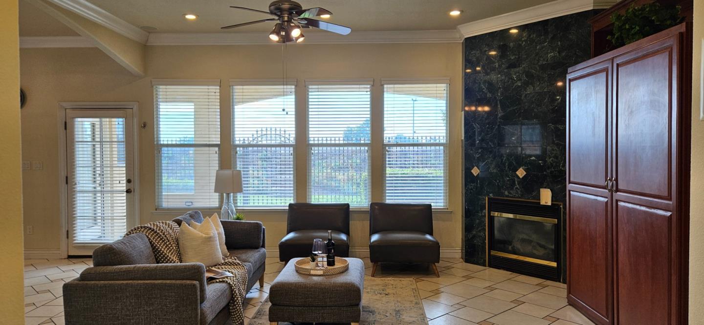 Detail Gallery Image 18 of 78 For 5752 Saint Andrews Dr, Stockton,  CA 95219 - 4 Beds | 4 Baths