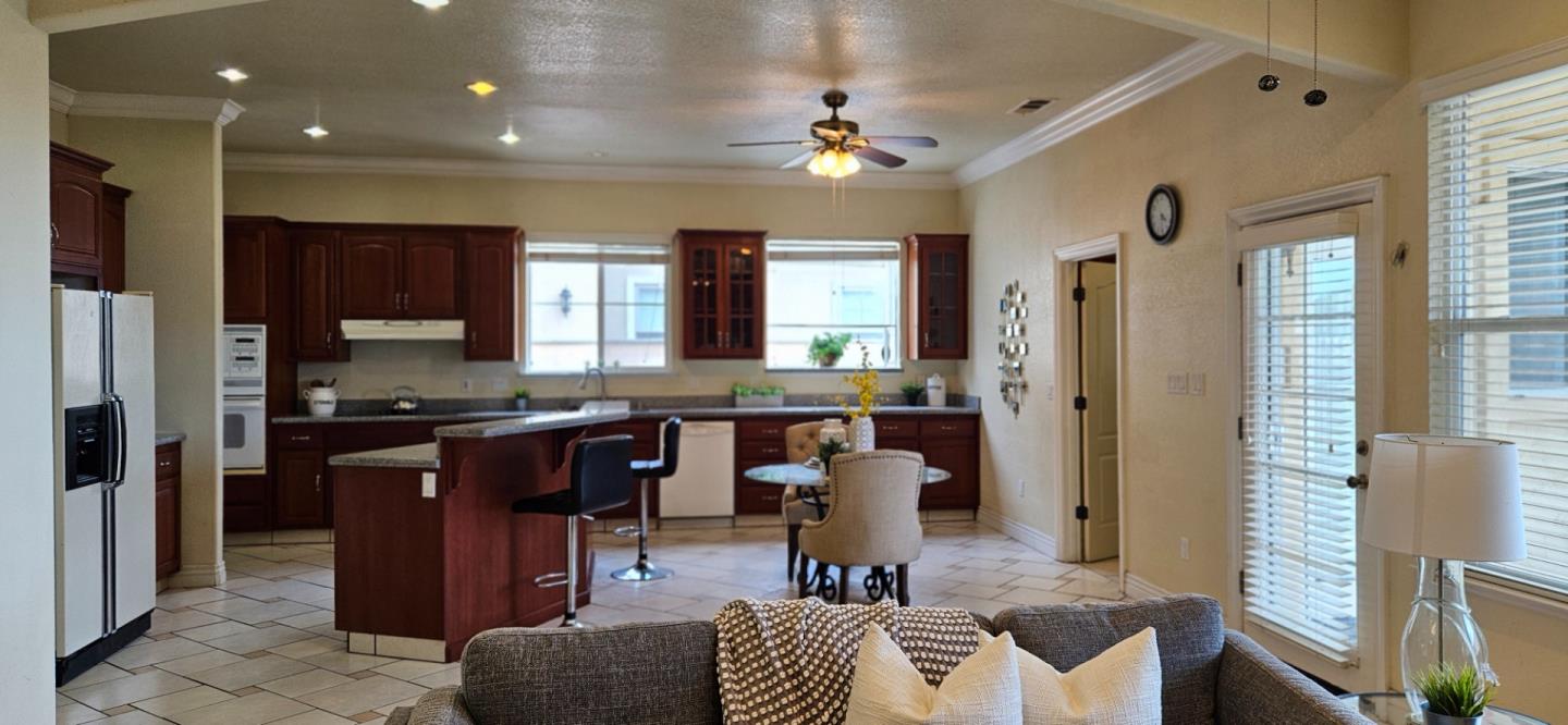 Detail Gallery Image 20 of 78 For 5752 Saint Andrews Dr, Stockton,  CA 95219 - 4 Beds | 4 Baths