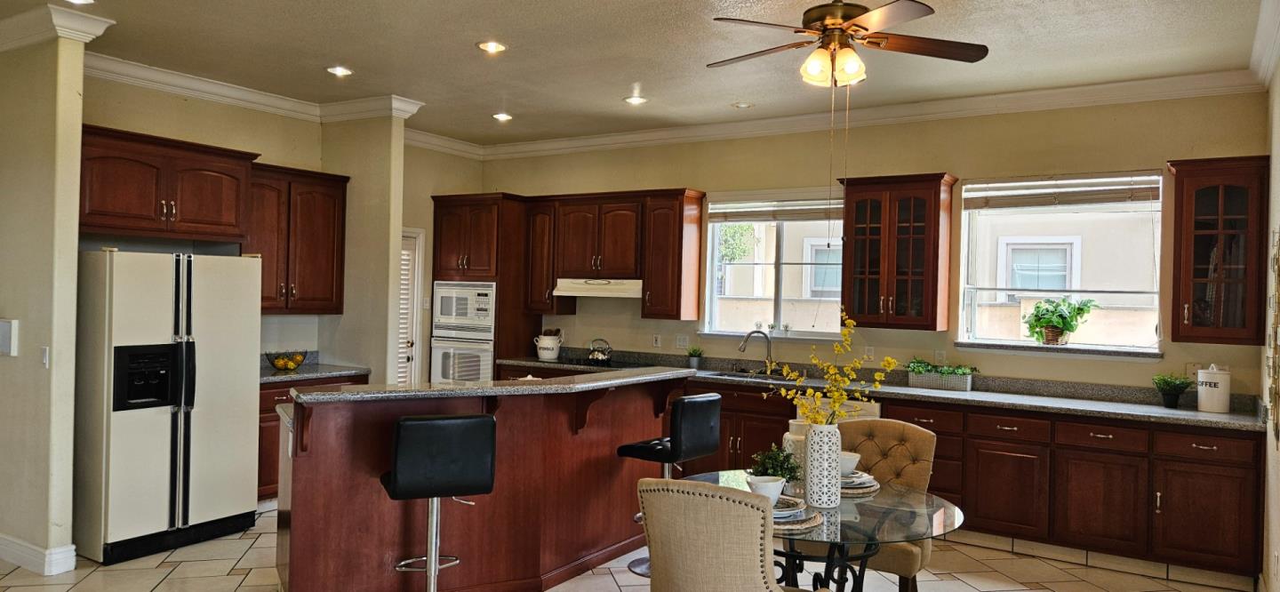 Detail Gallery Image 21 of 78 For 5752 Saint Andrews Dr, Stockton,  CA 95219 - 4 Beds | 4 Baths