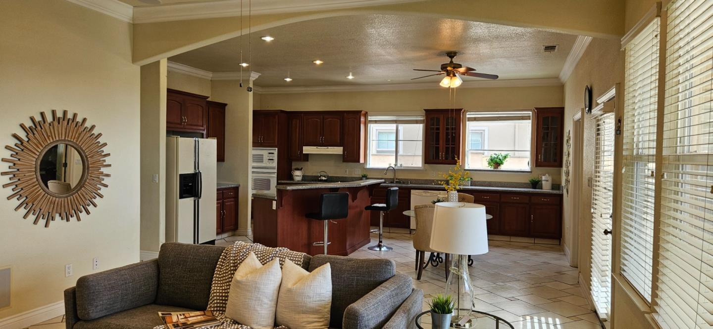 Detail Gallery Image 24 of 78 For 5752 Saint Andrews Dr, Stockton,  CA 95219 - 4 Beds | 4 Baths