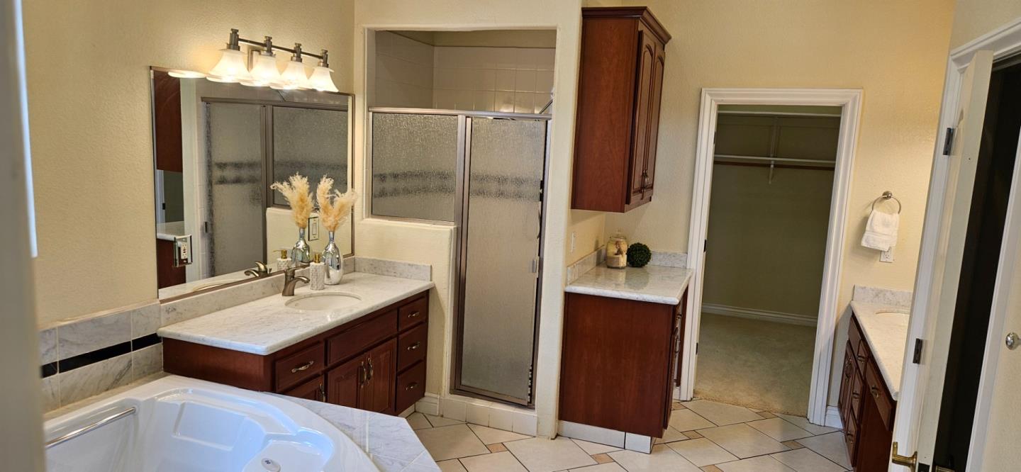 Detail Gallery Image 35 of 78 For 5752 Saint Andrews Dr, Stockton,  CA 95219 - 4 Beds | 4 Baths
