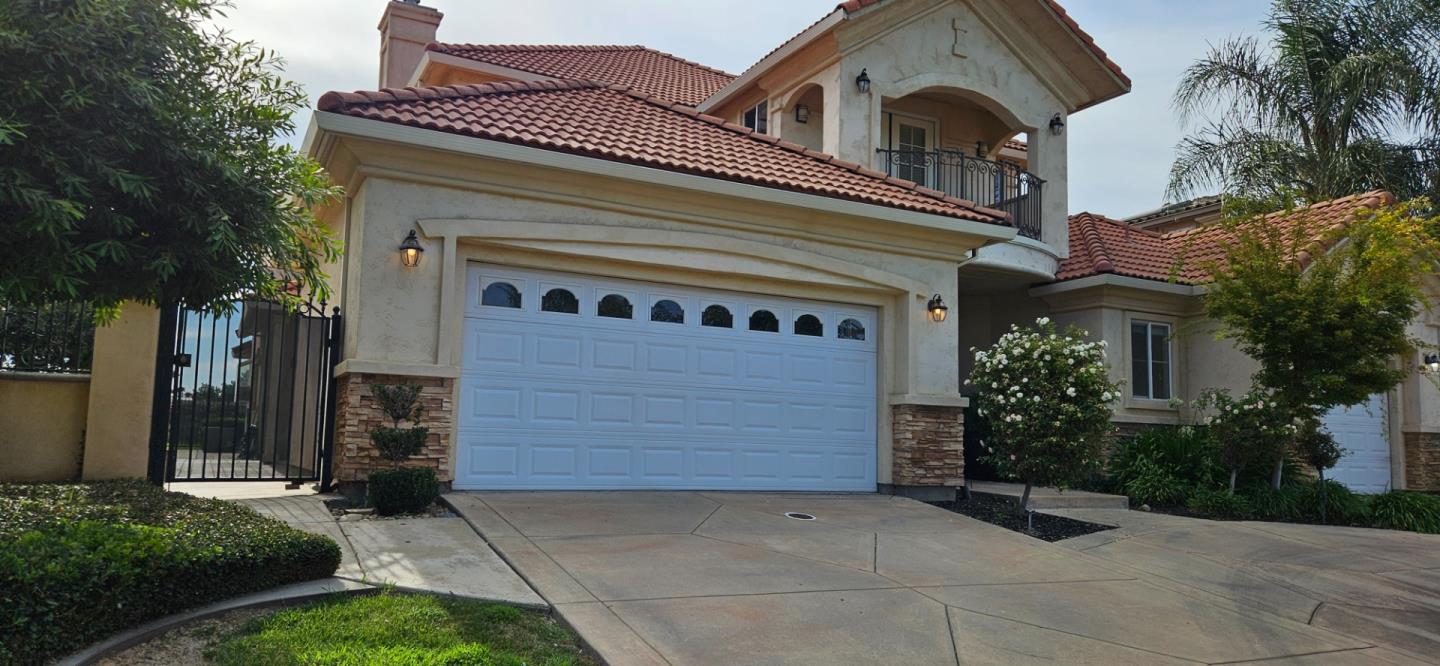 Detail Gallery Image 4 of 78 For 5752 Saint Andrews Dr, Stockton,  CA 95219 - 4 Beds | 4 Baths