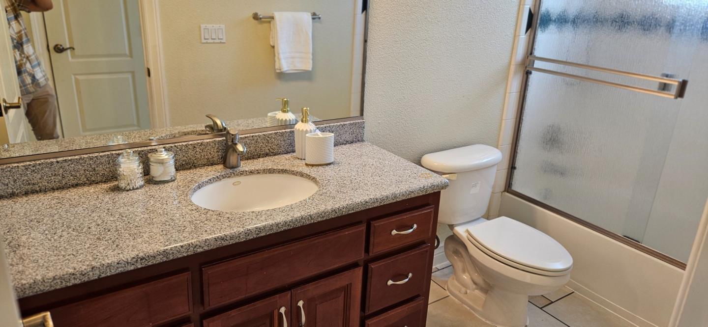 Detail Gallery Image 41 of 78 For 5752 Saint Andrews Dr, Stockton,  CA 95219 - 4 Beds | 4 Baths