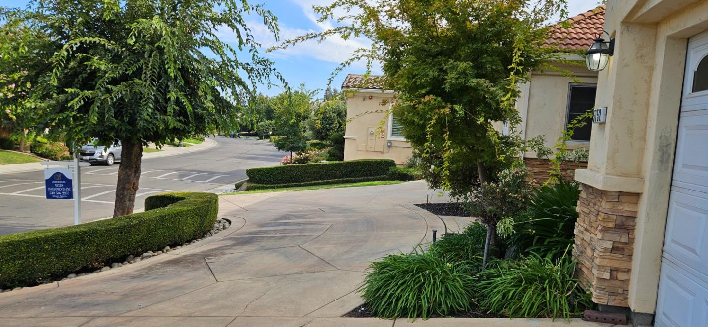 Detail Gallery Image 6 of 78 For 5752 Saint Andrews Dr, Stockton,  CA 95219 - 4 Beds | 4 Baths