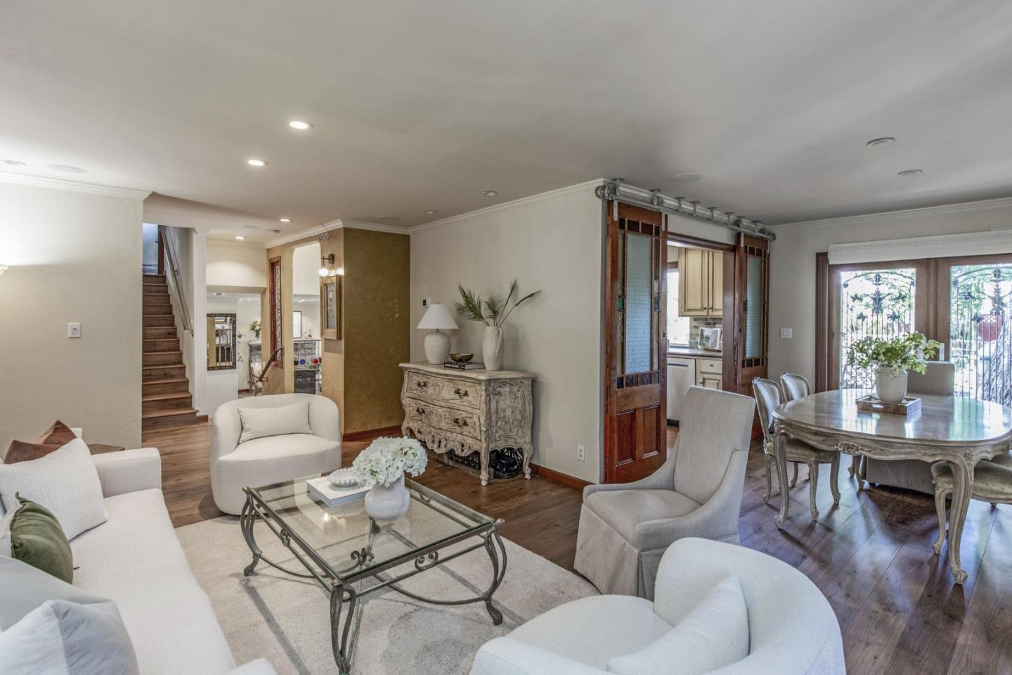 Detail Gallery Image 13 of 67 For 951 Foothill Dr, San Jose,  CA 95123 - 4 Beds | 2/1 Baths