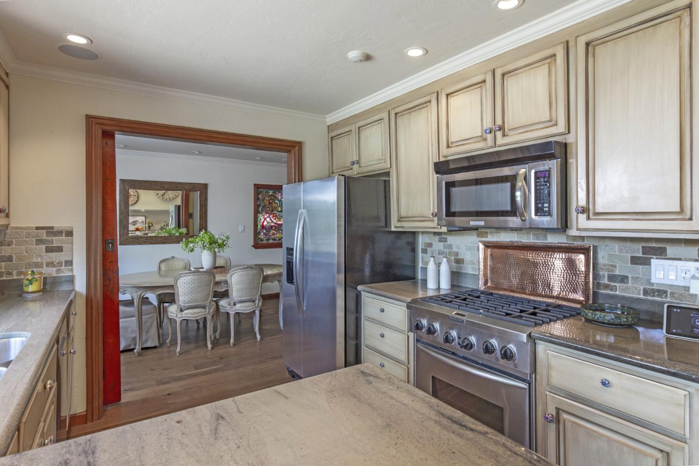 Detail Gallery Image 23 of 67 For 951 Foothill Dr, San Jose,  CA 95123 - 4 Beds | 2/1 Baths