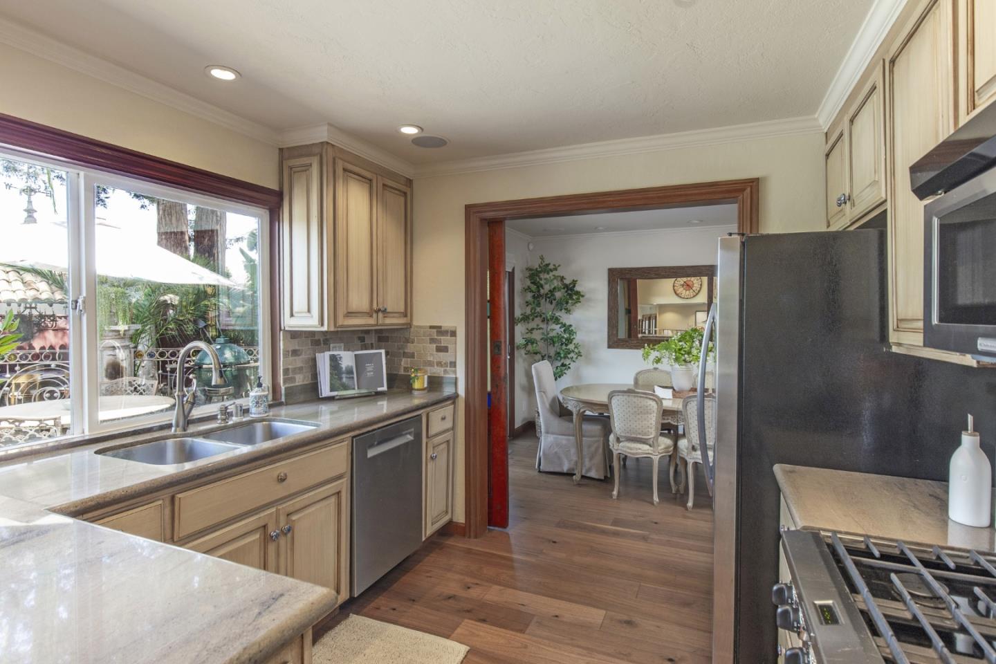 Detail Gallery Image 25 of 67 For 951 Foothill Dr, San Jose,  CA 95123 - 4 Beds | 2/1 Baths