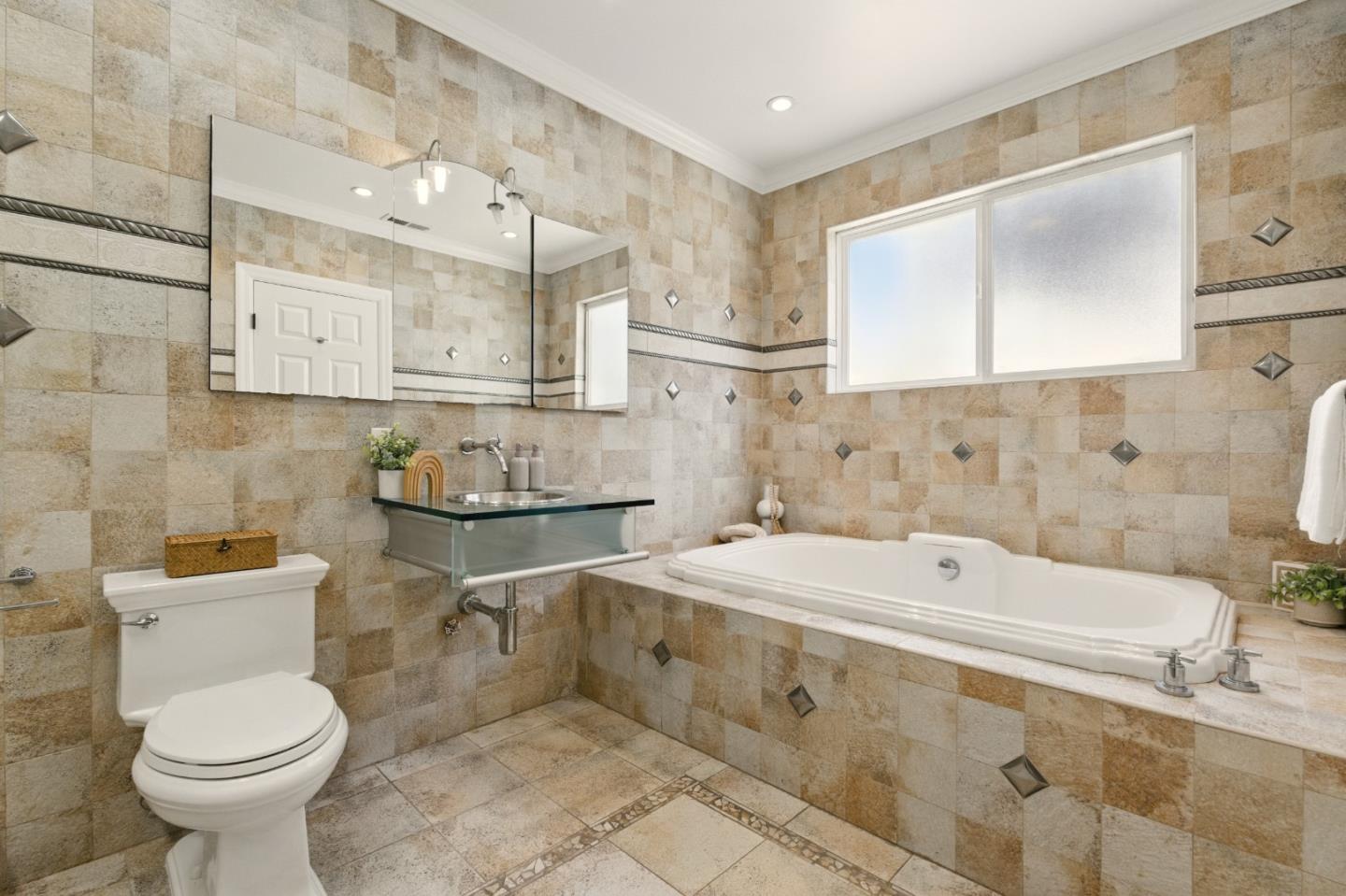 Detail Gallery Image 38 of 65 For 1260 Monterey Blvd, San Francisco,  CA 94127 - 4 Beds | 4 Baths