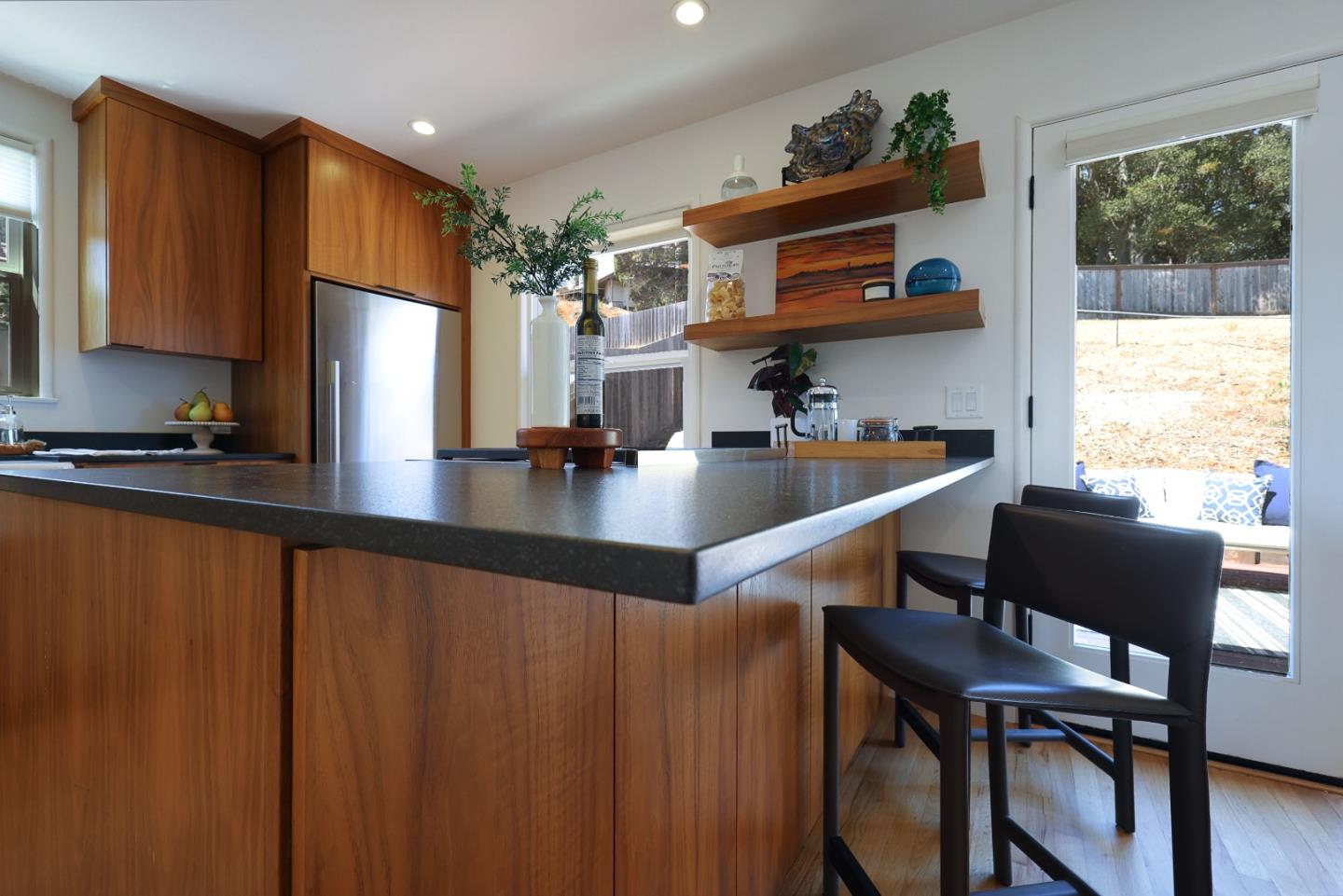 Detail Gallery Image 11 of 21 For 1612 Escalona Dr, Santa Cruz,  CA 95060 - 3 Beds | 1 Baths