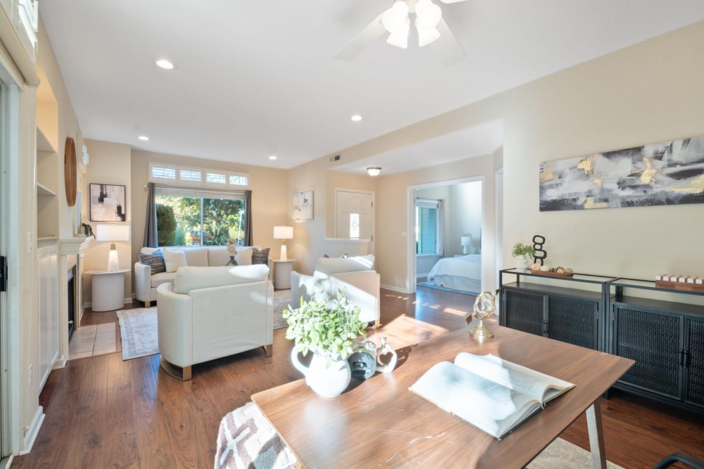 Detail Gallery Image 10 of 49 For 7704 Galloway Dr, San Jose,  CA 95135 - 2 Beds | 2 Baths