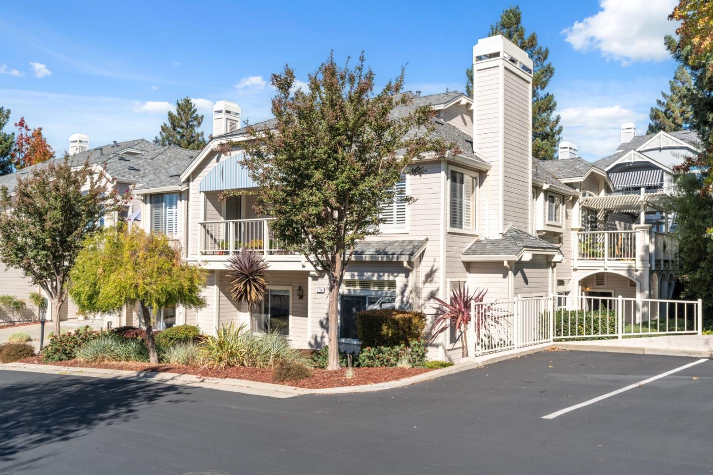 Detail Gallery Image 34 of 49 For 7704 Galloway Dr, San Jose,  CA 95135 - 2 Beds | 2 Baths