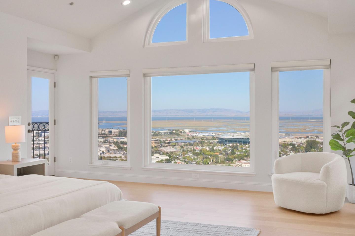 Detail Gallery Image 19 of 31 For 70 Ensenada Rd, San Carlos,  CA 94070 - 5 Beds | 4/1 Baths
