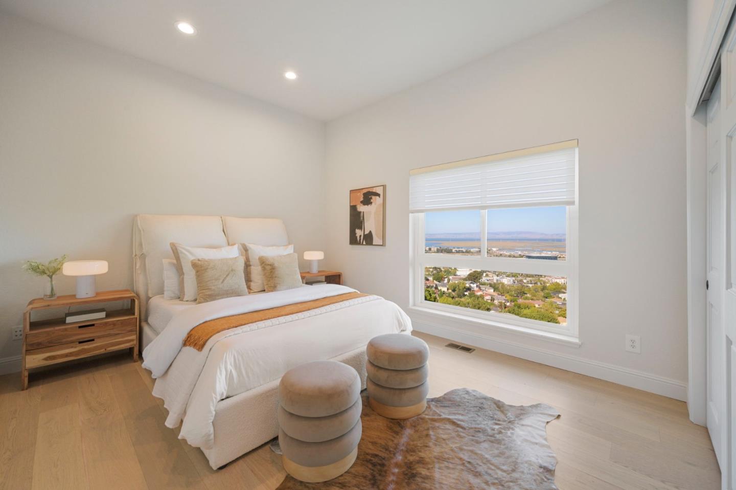 Detail Gallery Image 25 of 31 For 70 Ensenada Rd, San Carlos,  CA 94070 - 5 Beds | 4/1 Baths